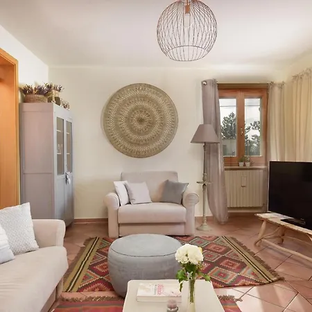 Scarponi شقة أسيسي